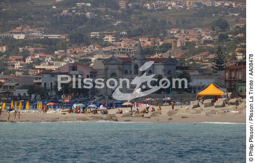 Le détroit de Messine, côté Sicile - © Philip Plisson / Plisson La Trinité / AA08478 - Nos reportages photos - Messine