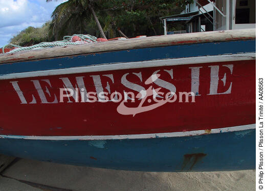 Bateau de pêche. - © Philip Plisson / Plisson La Trinité / AA08563 - Nos reportages photos - Pays étranger