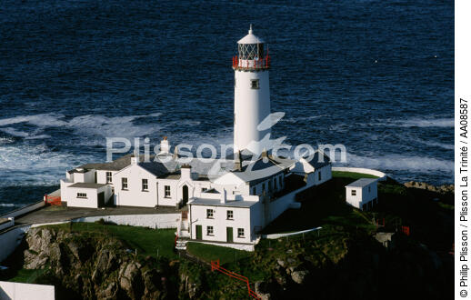 Le phare de Fanad Head en Irlande. - © Philip Plisson / Plisson La Trinité / AA08587 - Photo Galleries - Fanad Head [lighthouse]