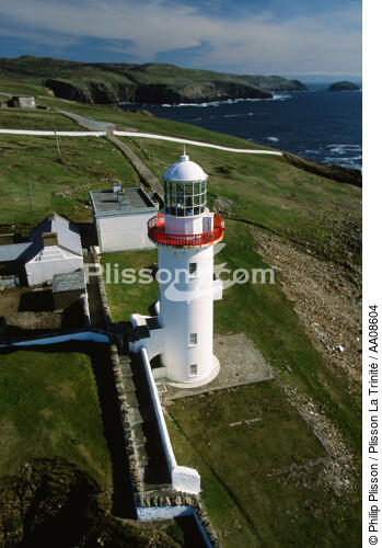 Le phare d'Arranmore en Irlande. - © Philip Plisson / Plisson La Trinité / AA08604 - Nos reportages photos - Arranmore