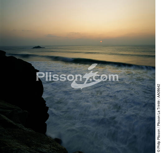 Fin de journée sur la Presqu'île de Quiberon. - © Philip Plisson / Plisson La Trinité / AA08642 - Nos reportages photos - Coucher de soleil
