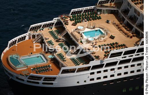 Le Queen Mary II. - © Philip Plisson / Plisson La Trinité / AA08696 - Photo Galleries - Cruise
