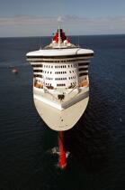 Le Queen Mary II. © Philip Plisson / Plisson La Trinité / AA08707 - Photo Galleries - Cruise