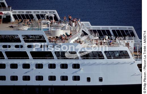 Le Queen Mary II. - © Philip Plisson / Plisson La Trinité / AA08714 - Nos reportages photos - Paquebot