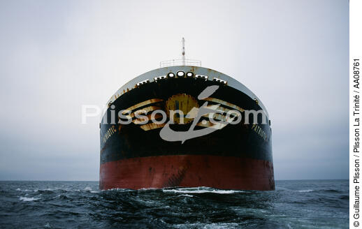 Pétrolier. - © Guillaume Plisson / Plisson La Trinité / AA08761 - Photo Galleries - Elements of boat