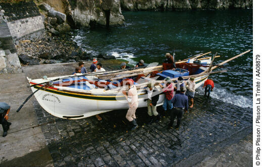 Retour de pêche aux Açores. - © Philip Plisson / Plisson La Trinité / AA08879 - Nos reportages photos - Mots clés
