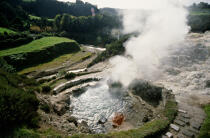 Source d'eau chaude aux Açores. © Philip Plisson / Plisson La Trinité / AA08901 - Nos reportages photos - Açores [les]