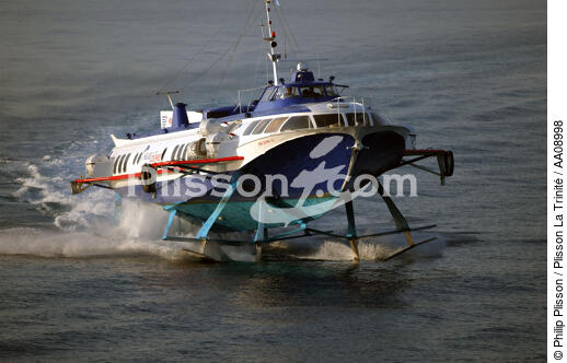 Hydrofoil en Grèce. - © Philip Plisson / Plisson La Trinité / AA08998 - Photo Galleries - Ferry boat