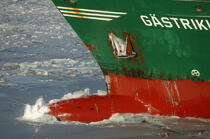Cargo en Mer Baltique. © Philip Plisson / Plisson La Trinité / AA09083 - Nos reportages photos - Glace