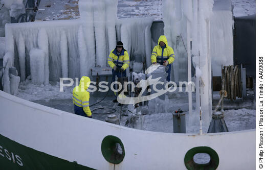 Icebreaker in the Baltic Sea. - © Philip Plisson / Plisson La Trinité / AA09088 - Photo Galleries - Icebreaker in the Baltic