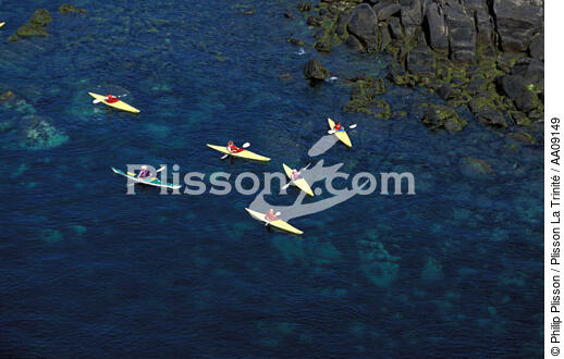 Promenade en kayac. - © Philip Plisson / Plisson La Trinité / AA09149 - Nos reportages photos - Kayac