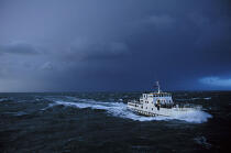 L'Enez Eussa en partance pour les îles. © Guillaume Plisson / Plisson La Trinité / AA09158 - Photo Galleries - Iroise Sea [The]