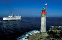 Ferry assurant la liaison St Malo - Cork. © Philip Plisson / Plisson La Trinité / AA09159 - Nos reportages photos - Ille & Vilaine