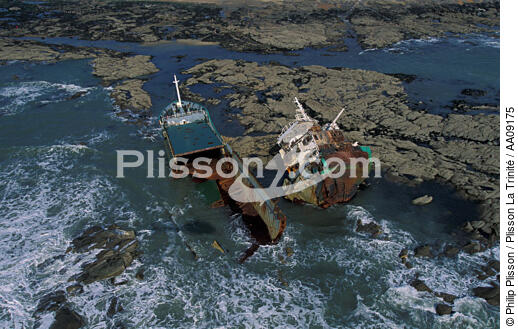 Fortune de mer devant les Sables d'Olonne. - © Philip Plisson / Plisson La Trinité / AA09175 - Nos reportages photos - Ville [85]