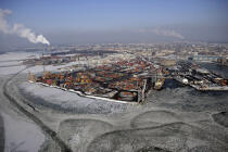 Le port de commerce d'Helsinki. © Philip Plisson / Plisson La Trinité / AA09196 - Photo Galleries - Snow
