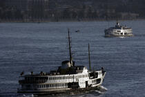 Ferry boat on the Bosphorus. © Philip Plisson / Plisson La Trinité / AA09347 - Photo Galleries - Istanbul, the Bosphorus