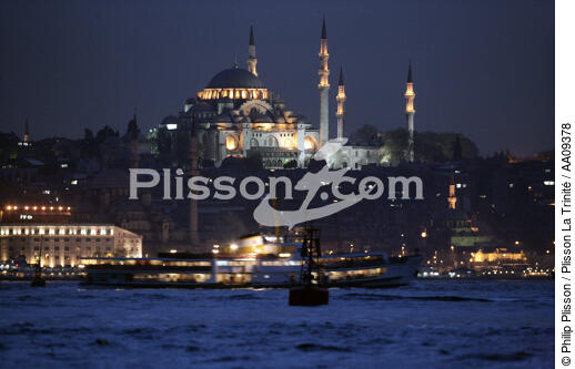 The Blue mosque by night. - © Philip Plisson / Plisson La Trinité / AA09378 - Photo Galleries - Site of interest [Turkey]
