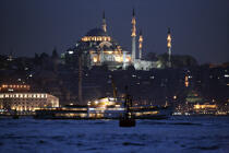 The Blue mosque by night. © Philip Plisson / Plisson La Trinité / AA09378 - Photo Galleries - Bosphorus