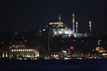 The Blue mosque by night. © Philip Plisson / Plisson La Trinité / AA09379 - Photo Galleries - Istanbul, the Bosphorus