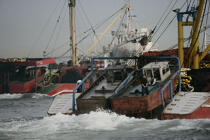 Fishing vessel on the Bosphorus. © Philip Plisson / Plisson La Trinité / AA09398 - Photo Galleries - Site of interest [Turkey]