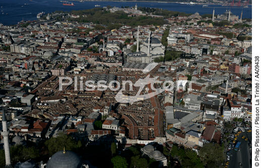Istanbul. - © Philip Plisson / Plisson La Trinité / AA09438 - Photo Galleries - Istanbul, the Bosphorus