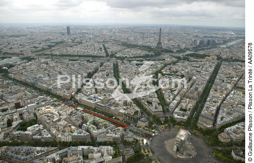 Paris 2012 sur les Champs Elysées. - © Guillaume Plisson / Plisson La Trinité / AA09578 - Photo Galleries - Arc de Triomphe