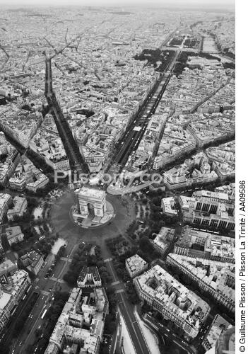 Paris 2012 sur les Champs Elysées. - © Guillaume Plisson / Plisson La Trinité / AA09586 - Photo Galleries - Arc de Triomphe