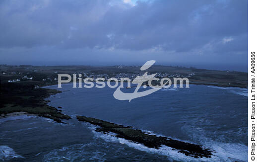 Port-Maria. - © Philip Plisson / Plisson La Trinité / AA09656 - Nos reportages photos - Nuage