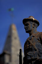 Le monument aux morts de Houat. © Philip Plisson / Plisson La Trinité / AA09691 - Nos reportages photos - Statue