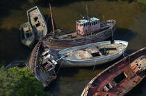 Shipwrecks in Douarnenez. © Philip Plisson / Plisson La Trinité / AA09757 - Photo Galleries - Douarnenez [The Bay of]