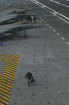 Retour de vol pour ce pilote de chasse sur le porte-avions Charles de Gaulle. © Philip Plisson / Plisson La Trinité / AA09876 - Nos reportages photos - Charles de Gaulle [Le]