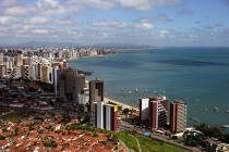 The town of Fortaleza. © Philip Plisson / Plisson La Trinité / AA09990 - Photo Galleries - Town