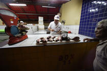 Brazilian Fishmonger in Fortaleza. © Philip Plisson / Plisson La Trinité / AA10004 - Photo Galleries - State [Brazil]