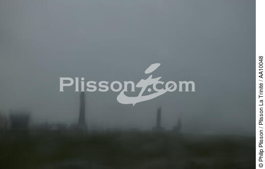 Gros temps sur Penmarc'h. - © Philip Plisson / Plisson La Trinité / AA10048 - Nos reportages photos - Tempête