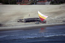 Jangadas on the Brazilian coast. © Philip Plisson / Plisson La Trinité / AA10065 - Photo Galleries - Jangadas from Brazil