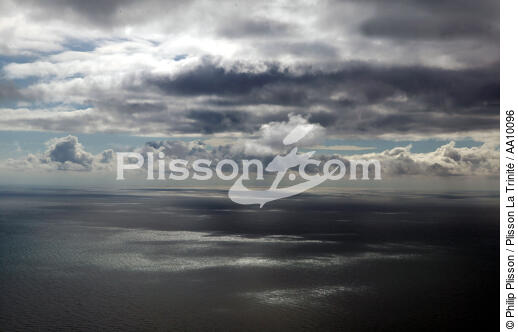 ciel nuageux. - © Philip Plisson / Plisson La Trinité / AA10096 - Nos reportages photos - Nuage