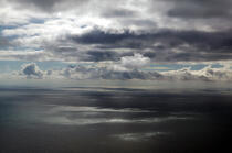 cloudy sky. © Philip Plisson / Plisson La Trinité / AA10096 - Photo Galleries - Cloud-break