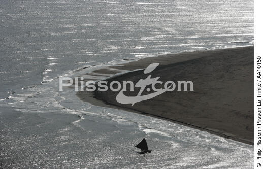 Beach of Camocin. - © Philip Plisson / Plisson La Trinité / AA10150 - Photo Galleries - Camocin