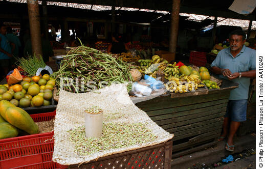 Etalage du marché de Camocin. - © Philip Plisson / Plisson La Trinité / AA10249 - Nos reportages photos - Flore