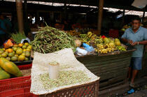 Etalage du marché de Camocin. © Philip Plisson / Plisson La Trinité / AA10249 - Nos reportages photos - Tradition