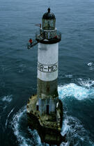Le phare d'Ar Men et son gardien. © Philip Plisson / Plisson La Trinité / AA10288 - Nos reportages photos - Ar-Men
