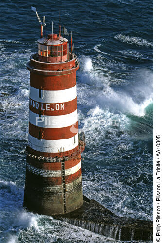 The Grand Léjon lighthouse. - © Philip Plisson / Plisson La Trinité / AA10305 - Photo Galleries - Lighthouse [22]