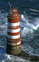 The Grand Léjon lighthouse. © Philip Plisson / Plisson La Trinité / AA10305 - Photo Galleries - Wave