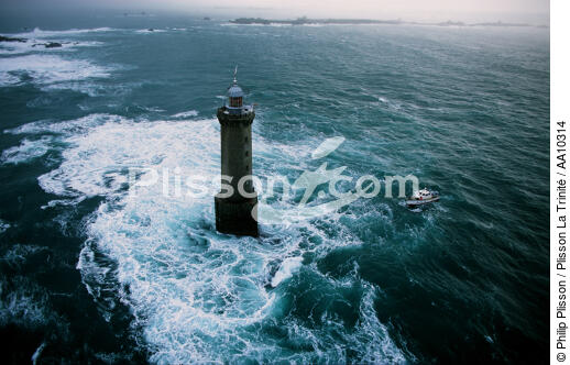 Lighthouse of Kéréon - © Philip Plisson / Plisson La Trinité / AA10314 - Photo Galleries - Kéréon