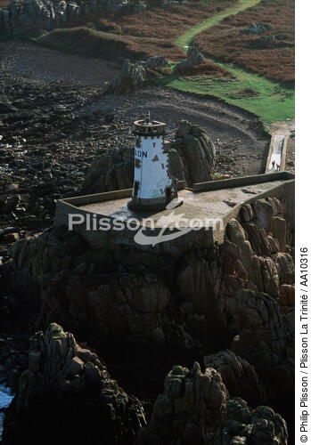 Lighthouse of Paon in Bréhat. - © Philip Plisson / Plisson La Trinité / AA10316 - Photo Galleries - Lighthouse [22]