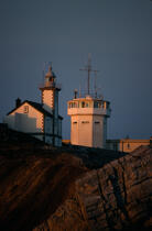 Fin de journée sur le phare de Toulinguet. © Philip Plisson / Plisson La Trinité / AA10322 - Nos reportages photos - Crépuscule
