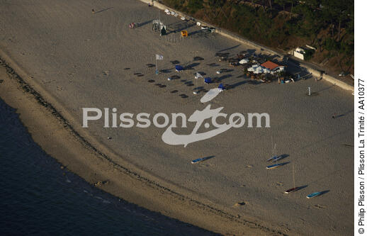 Beach in Arcachon. - © Philip Plisson / Plisson La Trinité / AA10377 - Photo Galleries - Pleasure and Cruising Monohulls