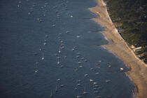 Beach of Arcachon. © Philip Plisson / Plisson La Trinité / AA10380 - Photo Galleries - Pleasure and Cruising Monohulls