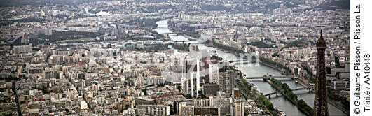 Paris seen of the sky. - © Guillaume Plisson / Plisson La Trinité / AA10448 - Photo Galleries - Tour Eiffel