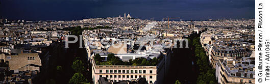 Roofs of Paris. - © Guillaume Plisson / Plisson La Trinité / AA10451 - Photo Galleries - Paris